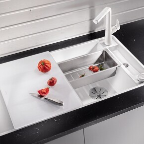 Küchenspüle AXIA III 5 S-F , SILGRANIT® PuraDur®  weiß (Foto: Blanco) Küchenspüle AXIA III 5 S-F , SILGRANIT® PuraDur®  weiß (Foto: Blanco)