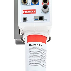 Die Franke M-Box beinhaltet die gesamte technische Steuerung und den Franke Pro M Filter. Der 5 Liter Boiler füllt selbst große Töpfe mit kochendem Wasser.  (Foto: Franke GmbH) Die Franke M-Box beinhaltet die gesamte technische Steuerung und den Franke Pro M Filter. Der 5 Liter Boiler füllt selbst große Töpfe mit kochendem Wasser.  (Foto: Franke GmbH)