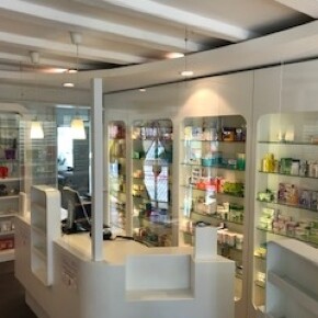 #Schuhmacher Küchen und Schreinerei #Magstadt, Sindelfingen, Böblingen #Schutzwand #Spuckschutz #Niesschutz #Stadt-Apotheke Renningen #Schuhmacher Küchen und Schreinerei #Magstadt, Sindelfingen, Böblingen #Schutzwand #Spuckschutz #Niesschutz #Stadt-Apotheke Renningen